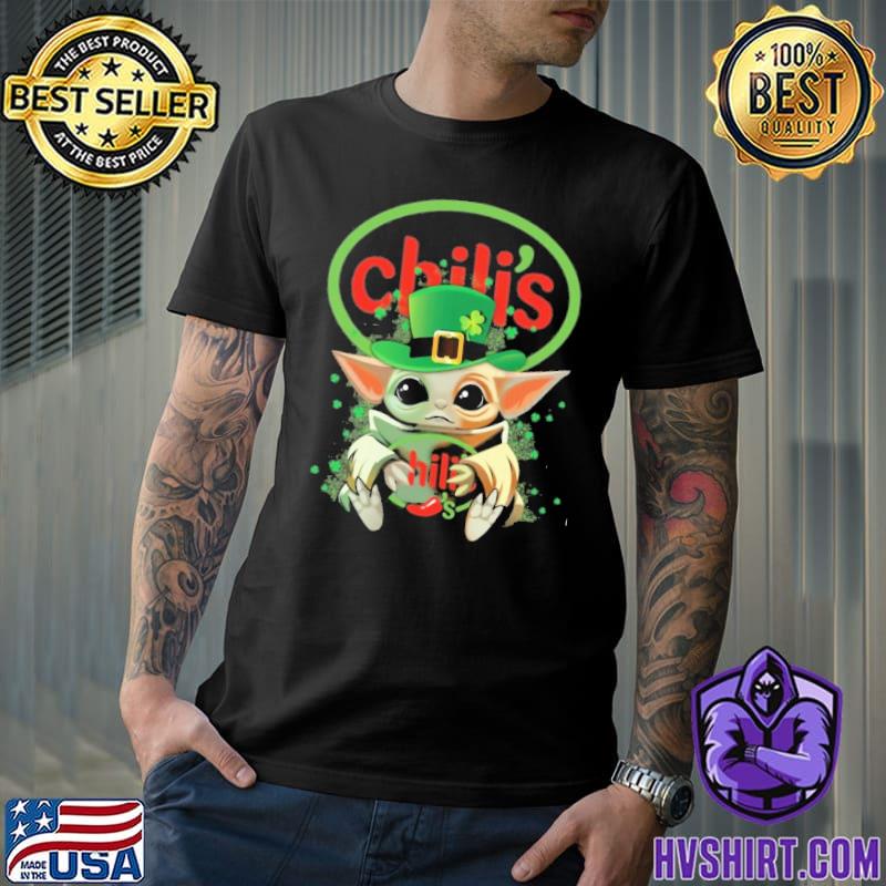 Baby yoda hug Chili's Grill bar St.Patrick's day shirt