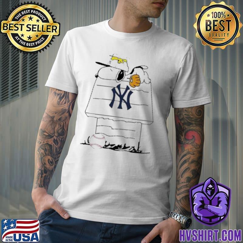 Snoopy New York Yankees Baseball sleep shirt